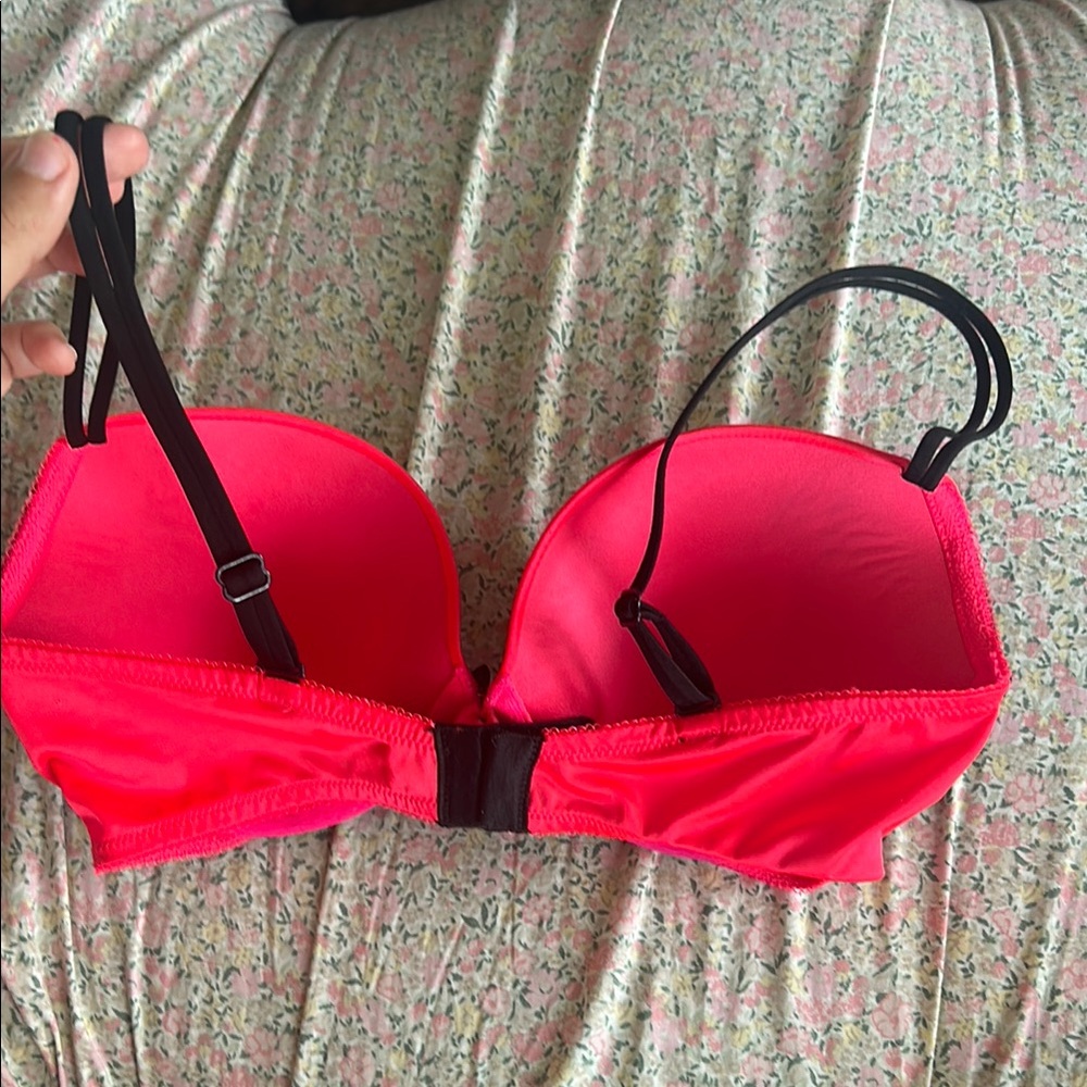Victoria's Secret Red and Black Push-Up Bra - Picture 3 of 3